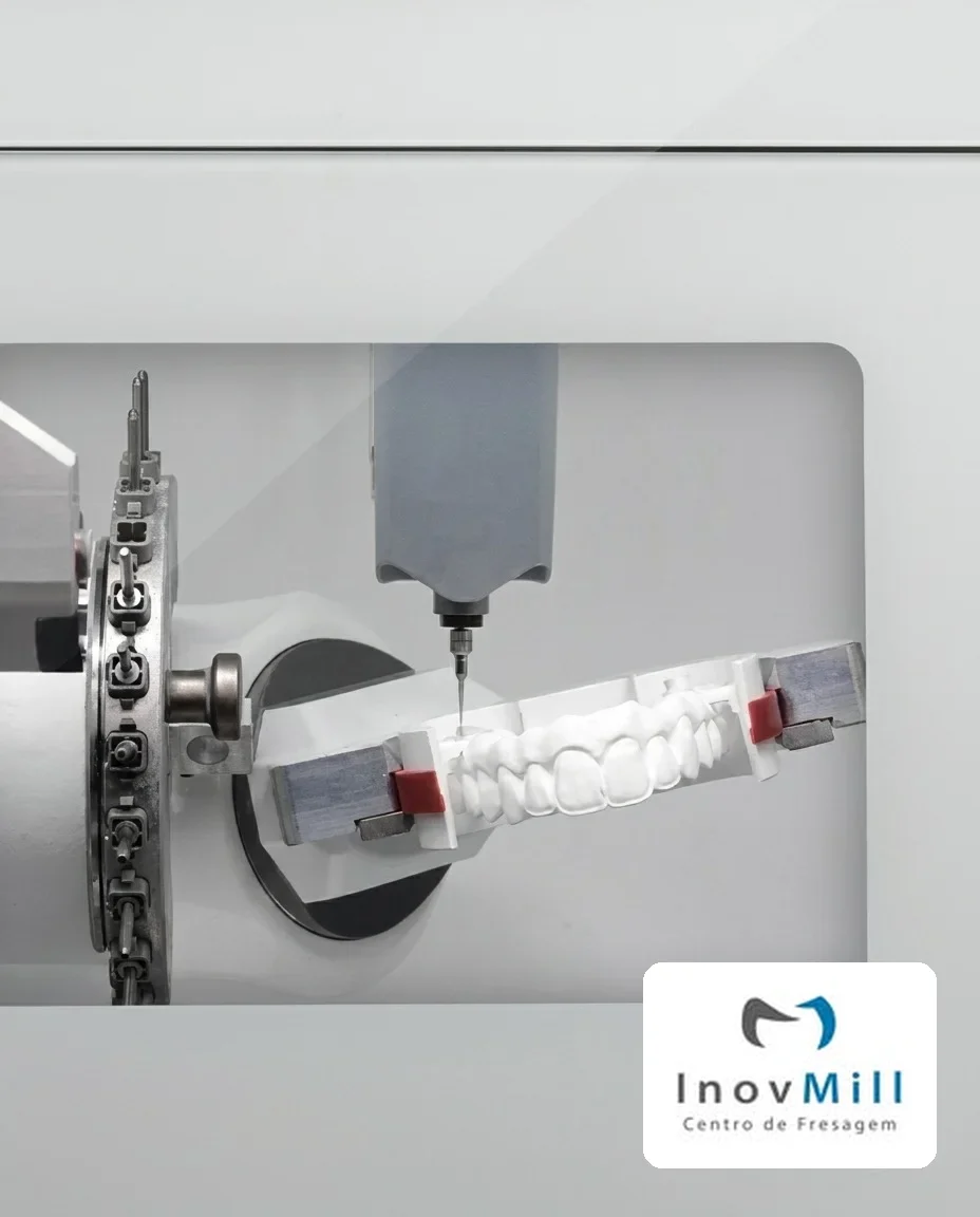 Ceramill Motion 3 na InovMill — fresagem 5 eixos de uma arcada completa